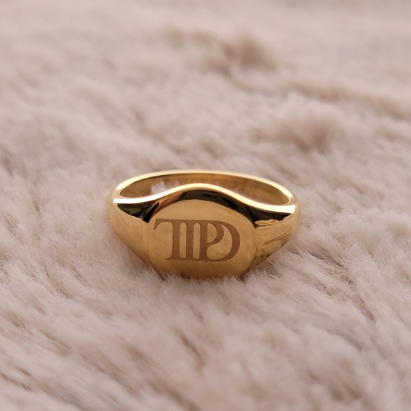 The Tortured Poets Department Ring Taylor Swift - Picture 4 of 15